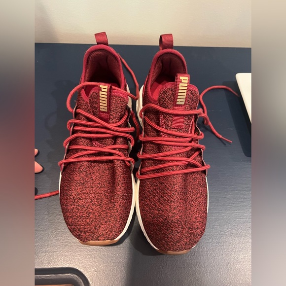 Puma NEW Nrgy Neko Knit sneakers size 9 maroon color - Picture 6 of 10